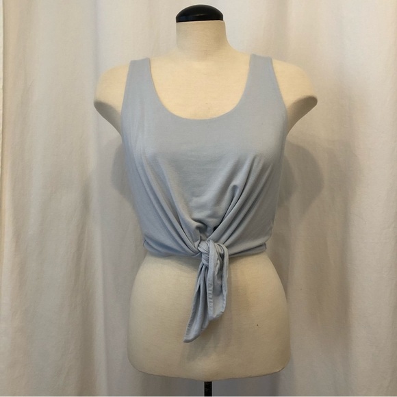 ARITZIA Babaton baby blue tie front crop top. Size L. - Picture 1 of 7